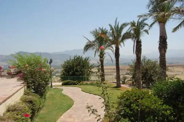 Finca rústica de alquiler en Cártama pueblo