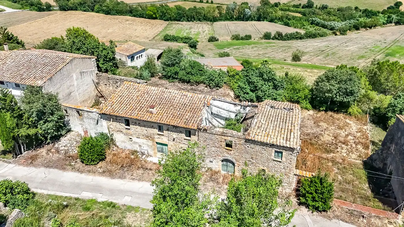 Casa rústica en venta en Bàscara, imagen 2