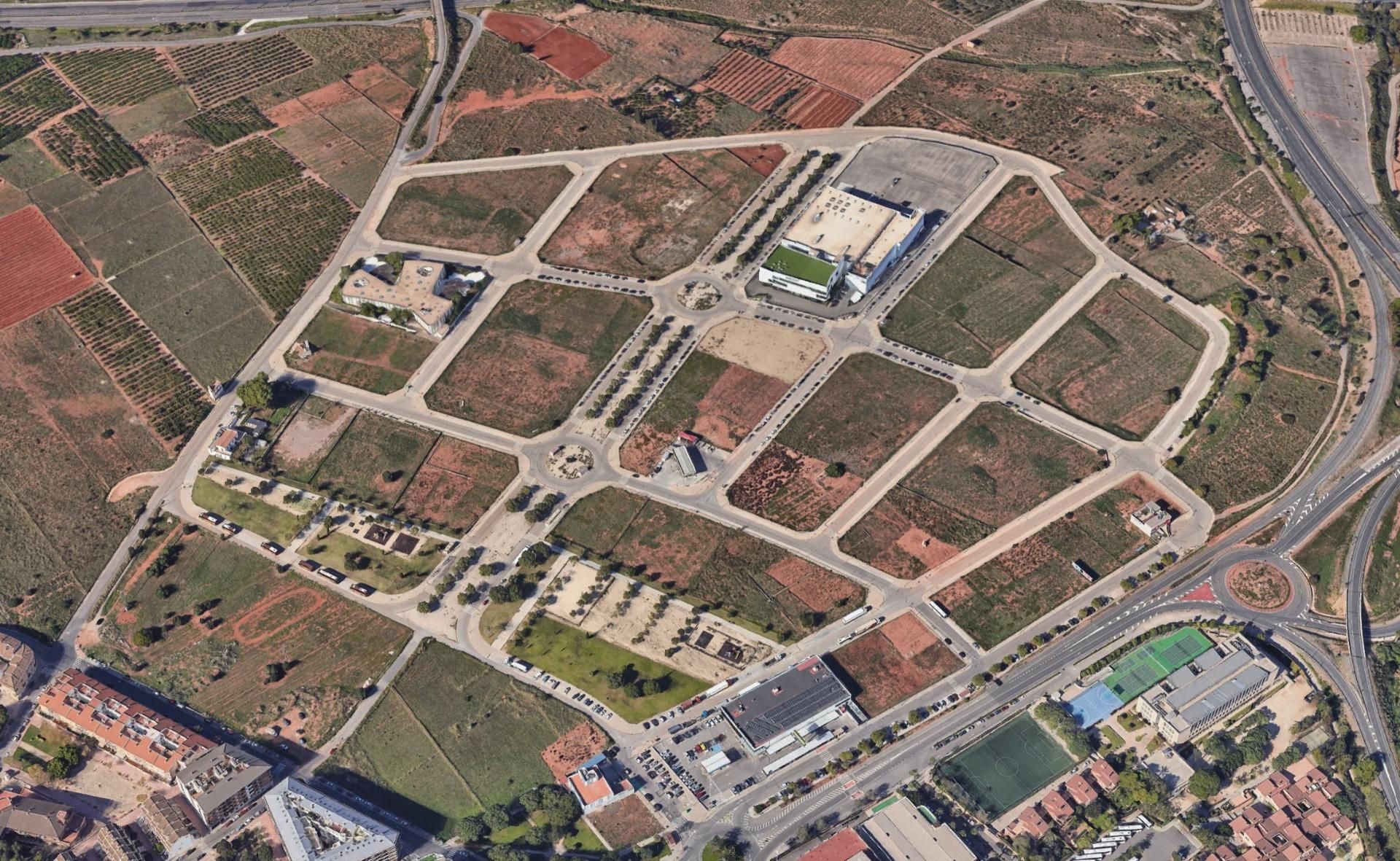 Industrial land for sale in Puçol