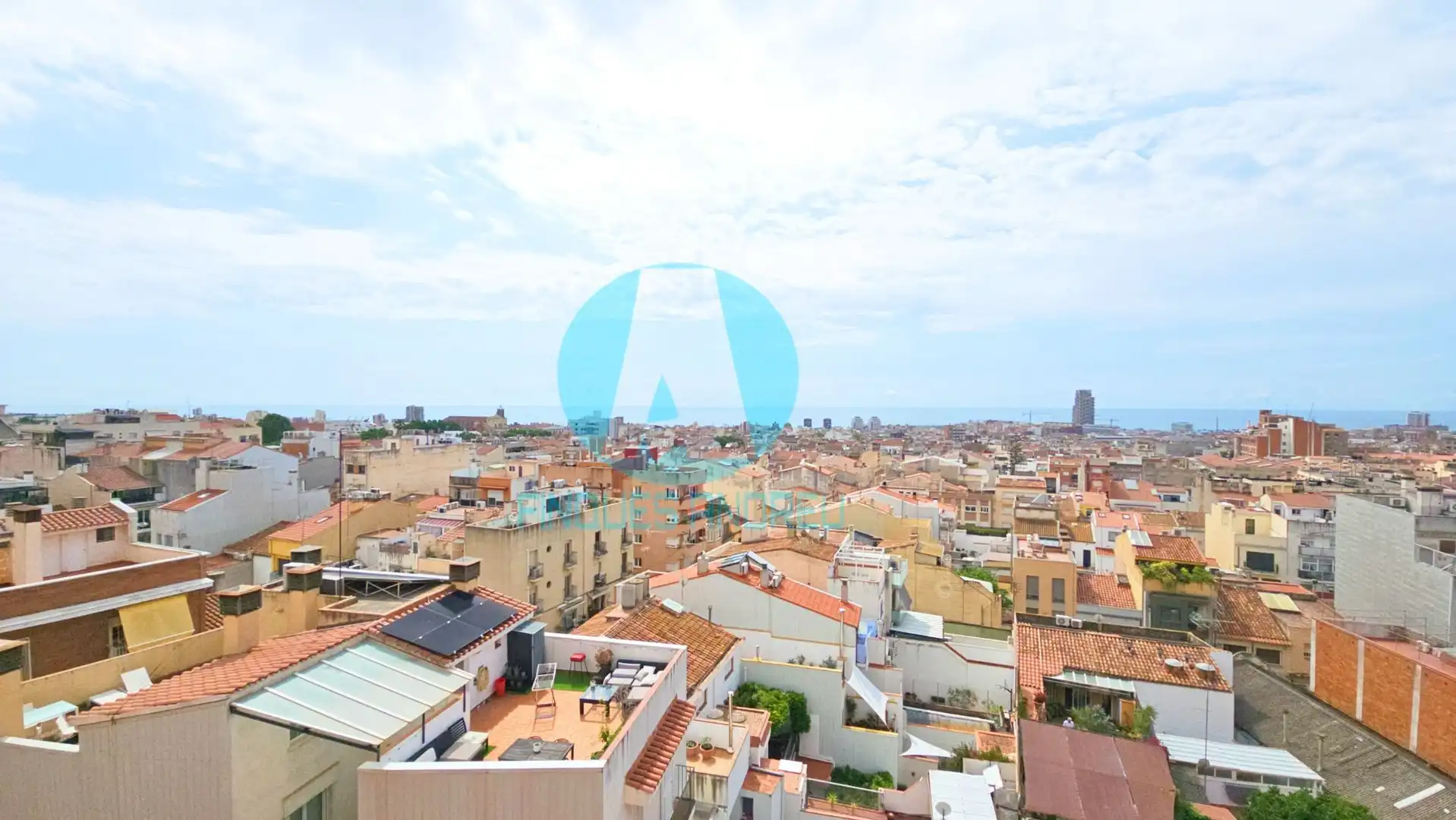 Außenansicht von Wohnung zum Verkauf in Mataró mit Klimaanlage, Heizung und Terrasse