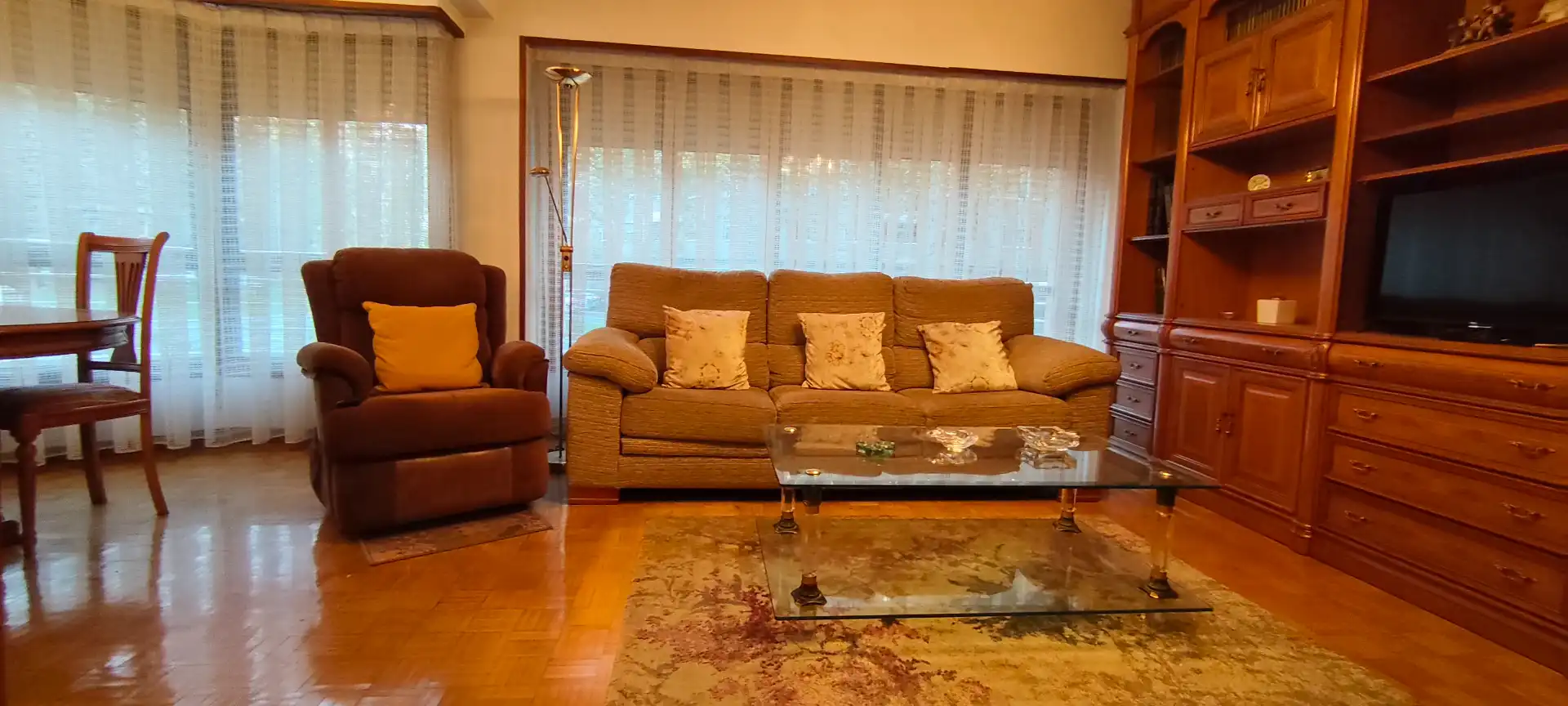 Sala de estar de Piso en venta en  Logroño con Calefacción, Parquet y Trastero