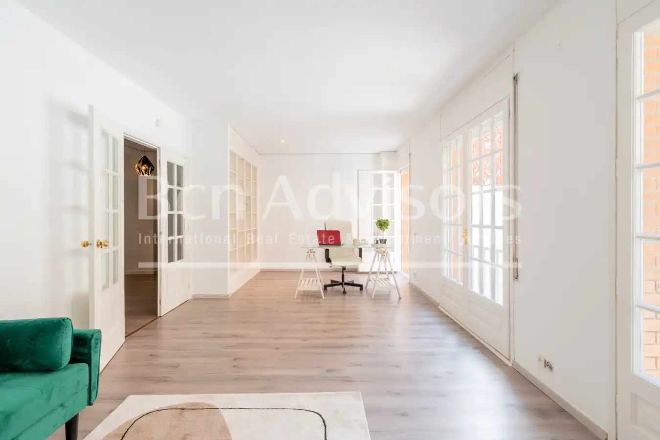 Sala d'estar de Casa adosada en venda en Sant Just Desvern amb Aire condicionat, Calefacció i Parquet
