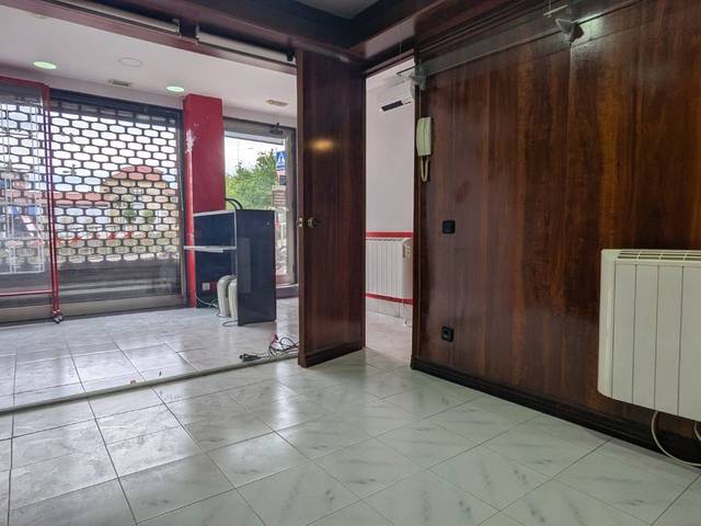 Local comercial en Alquiler en Cuesta de las Ánimas, 22 en Numancia - San Fernando