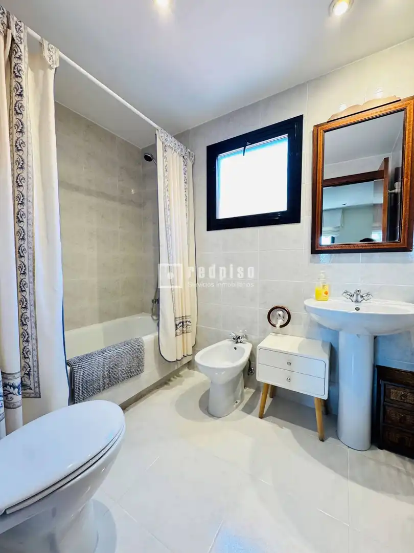 Baño de Dúplex en venta en Fuenlabrada con Calefacción, Jardín privado y Parquet
