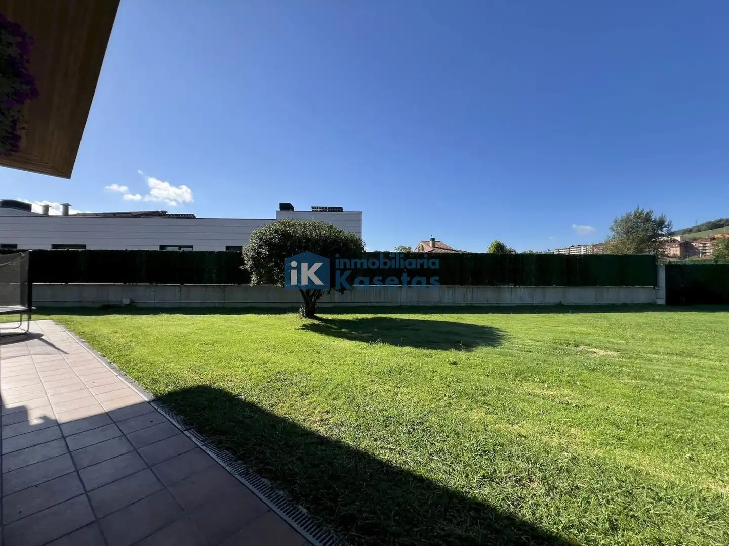 Garden of Houses for sale in Basauri   with Air Conditioner and Heating