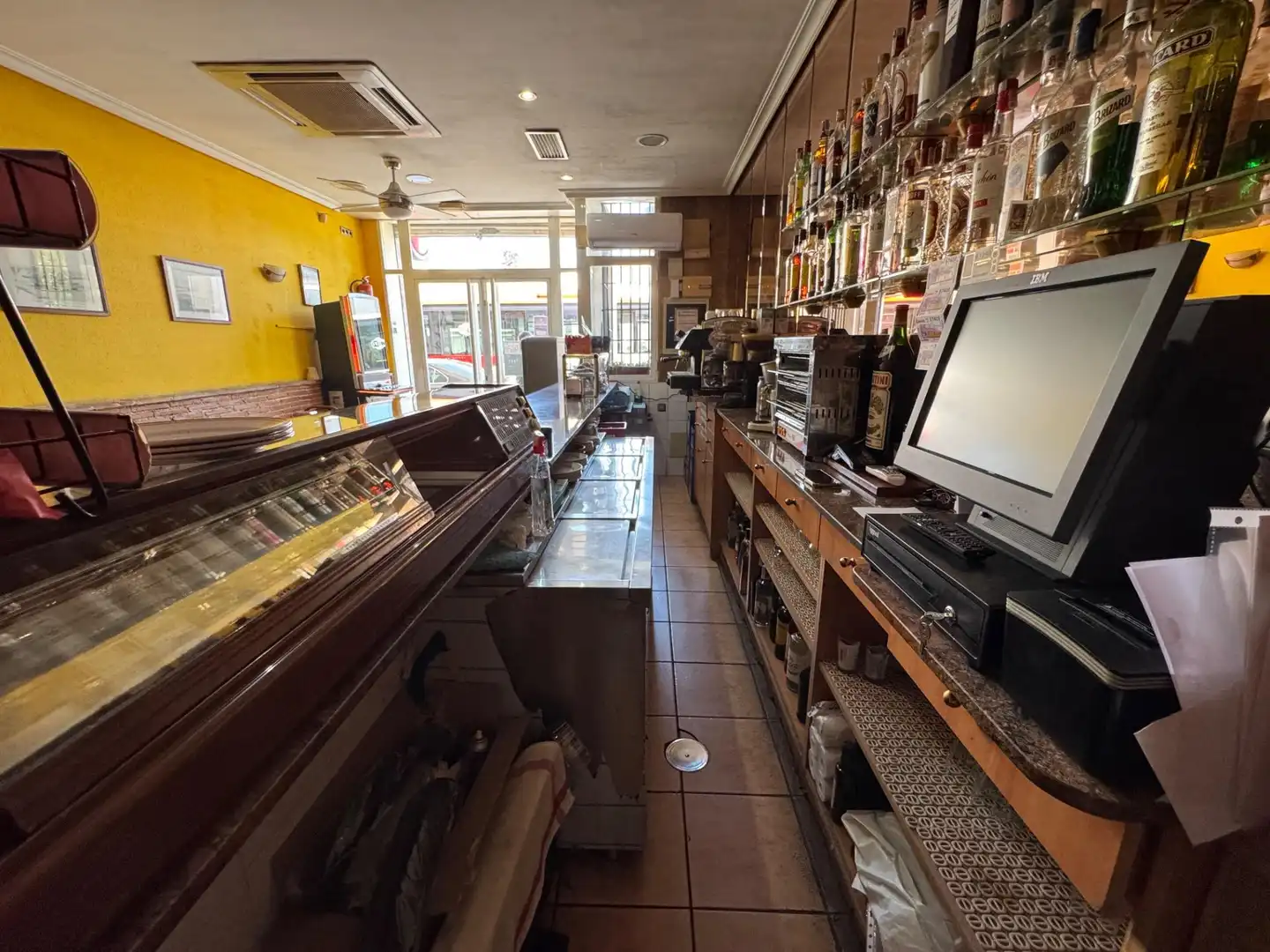 Local en venta en Torrevieja con Aire acondicionado y Amueblado