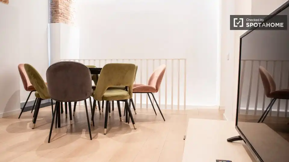 Appartamento con balcone in affitto a Centro, imagen 4