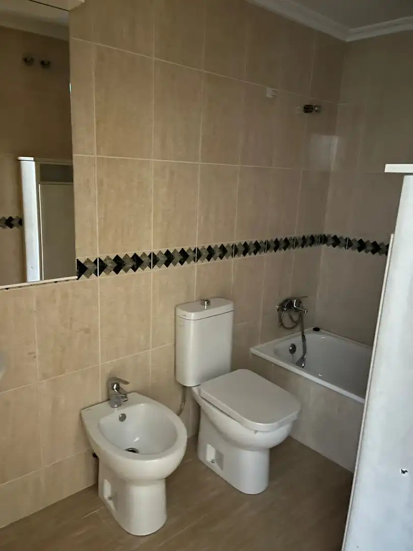 Badezimmer von Wohnung zum Verkauf in Villarrobledo mit Heizung, Parkett und Terrasse