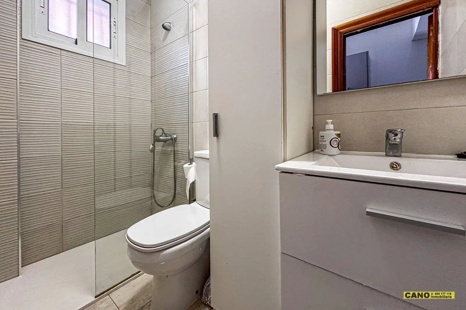 Bathroom of Flat for sale in Almería  with Air Conditioner and Heating