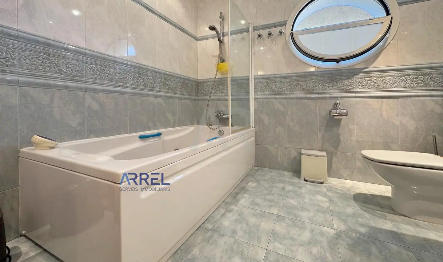 Baño de Casa o chalet en venta en Vallromanes con Jardín privado, Terraza y Piscina