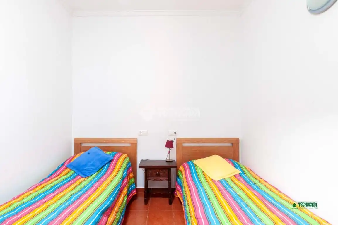 Detached homes for sale in C. Eduardo VII, Castell del Rey