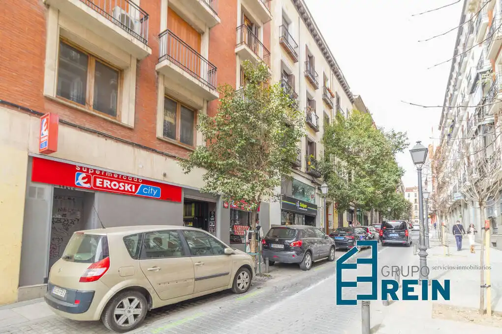 Außenansicht von Wohnung zum Verkauf in Madrid mit Klimaanlage und Heizung