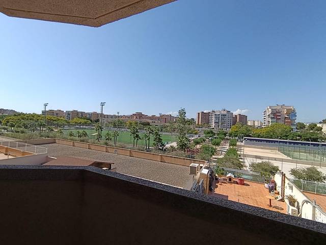 Piso en Venta en Calle Beniarbeig en Garbinet - Parque de las Avenidas