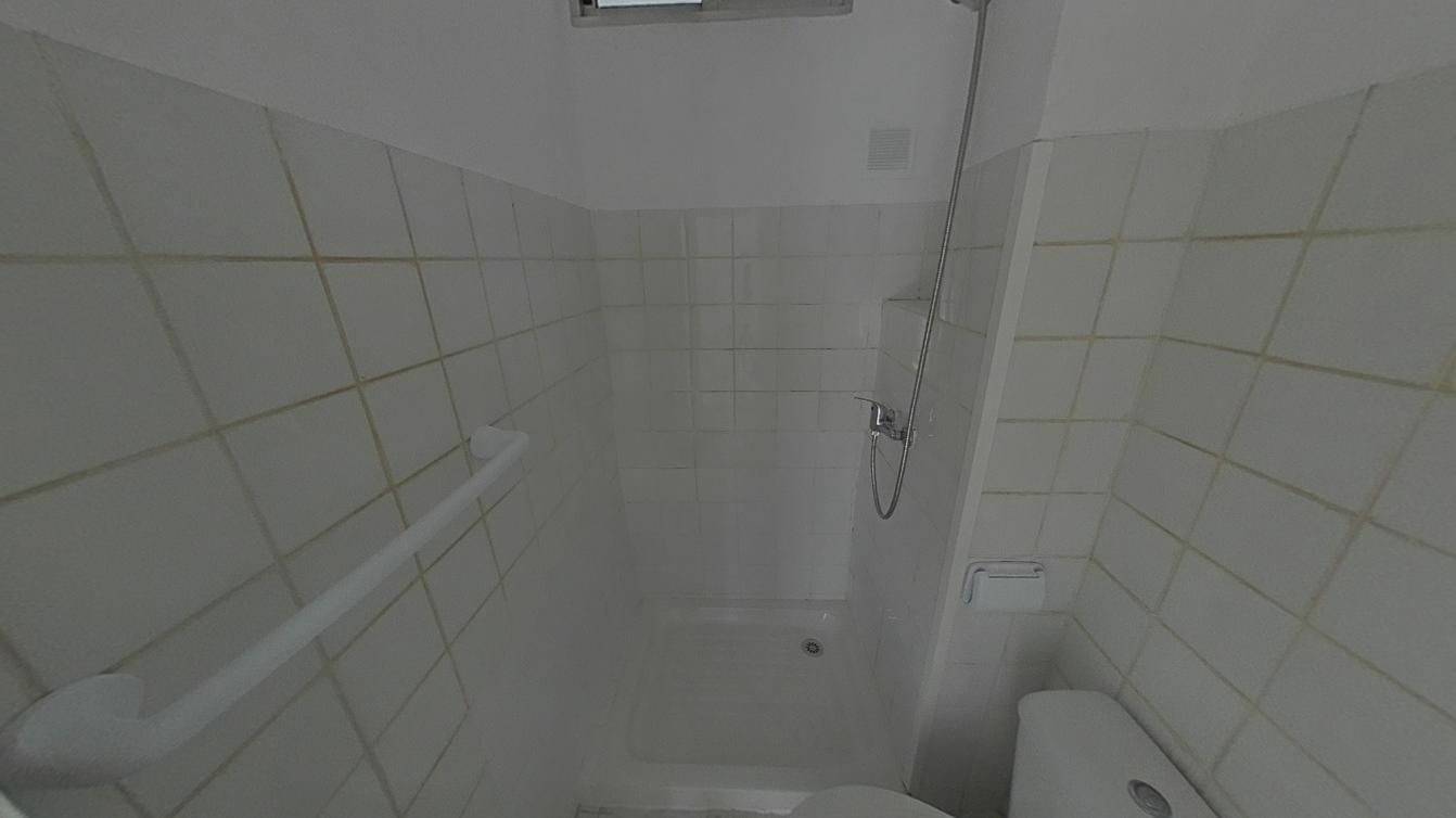 Bany de Pis en venda en  Sevilla Capital