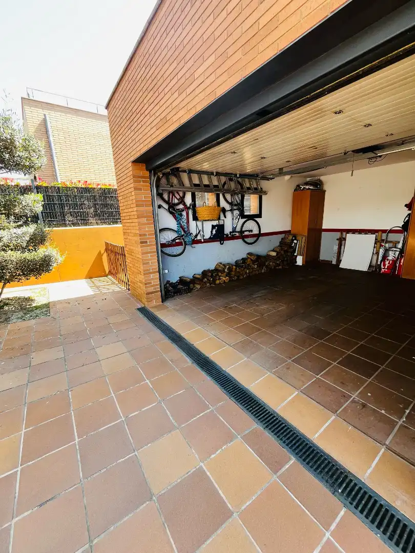 Aparcament de Casa o xalet en venda en Piera amb Aire condicionat, Calefacció i Jardí privat