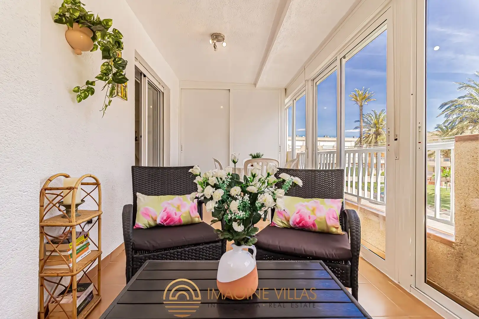 Terraza de Apartamento en venta en La Manga del Mar Menor con Amueblado y Piscina comunitaria