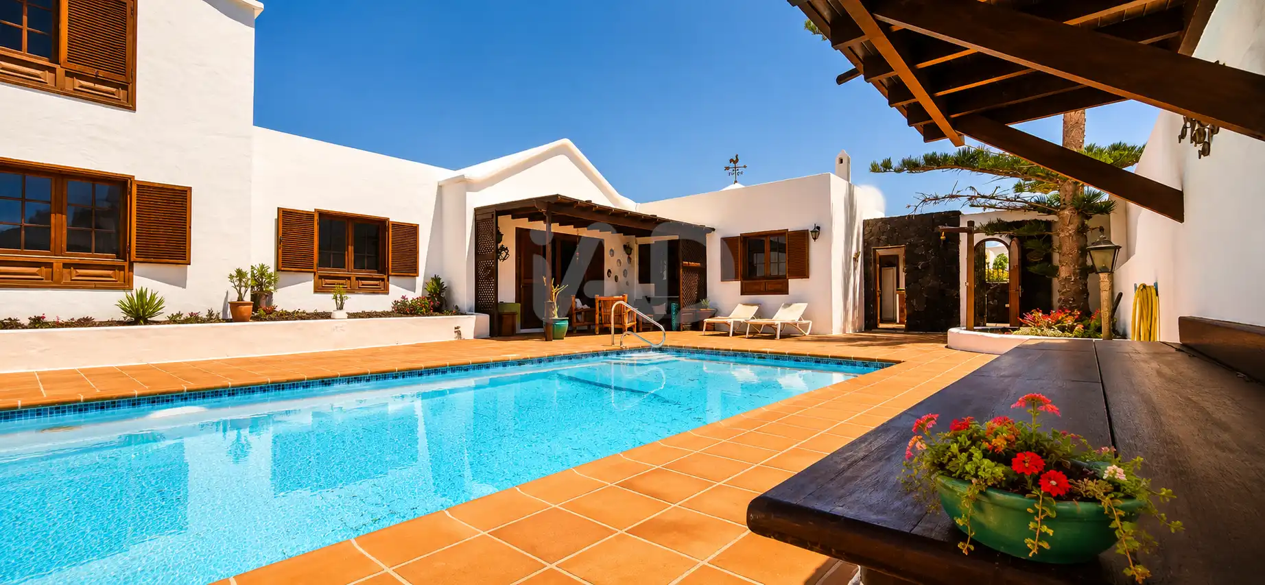 Vista exterior de Casa o xalet en venda en Arrecife amb Piscina
