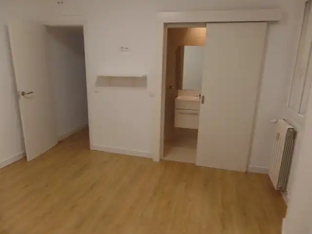 Piso en venta en Madrid con Calefacción, Horno y Lavadora