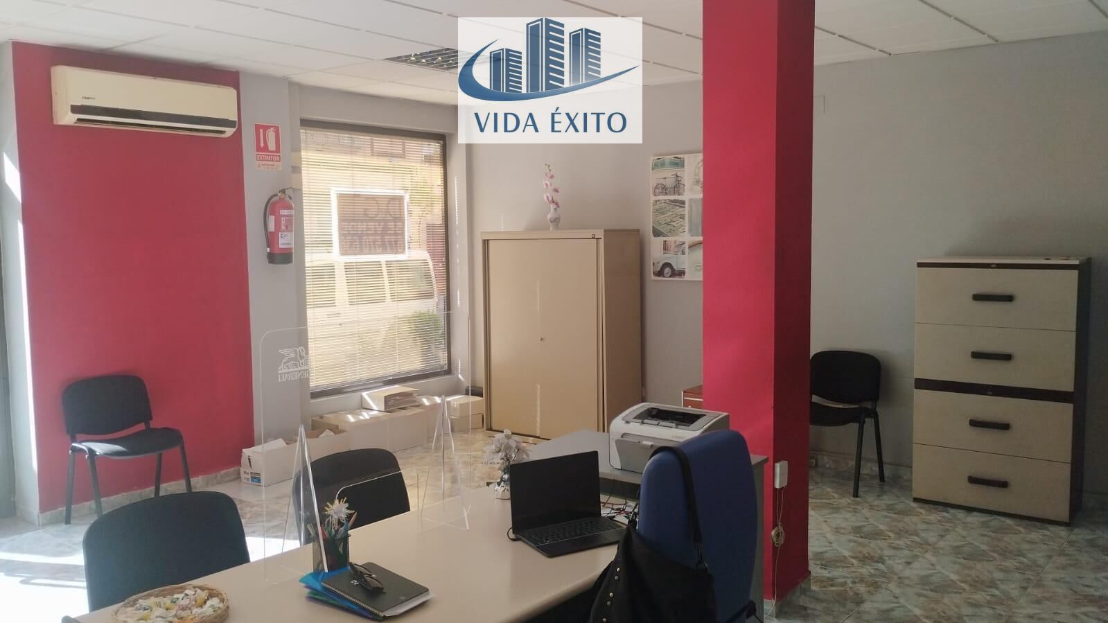 Local en venta en Linares