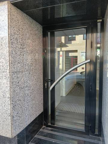 Local comercial en Alquiler en Avenida los Rosales, 51 en Santa María de Cayón