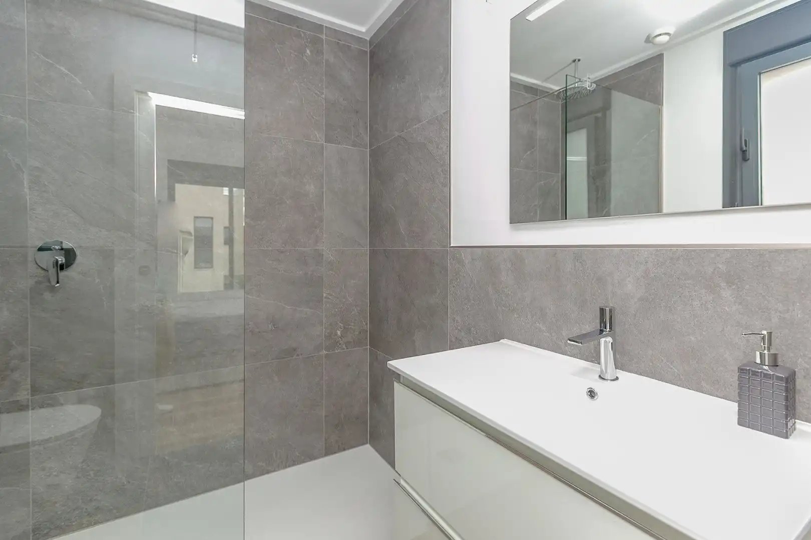 Villa con piscina in vendita a Calle DE LA HERREDA, imagen 4