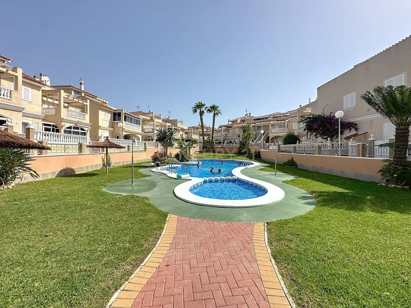 Jardín de Casa adosada en venta en Orihuela con Aire acondicionado, Jardín privado y Trastero