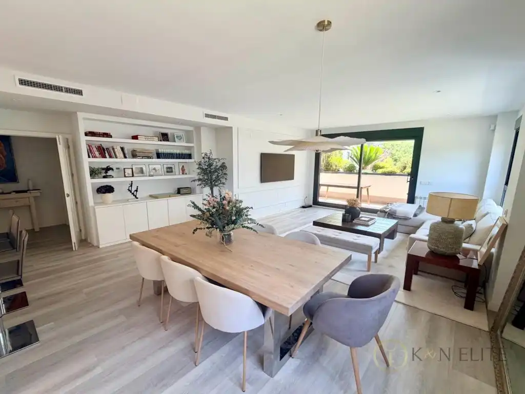 Esszimmer von Wohnung zur Miete in La Moraleja mit Schwimmbad