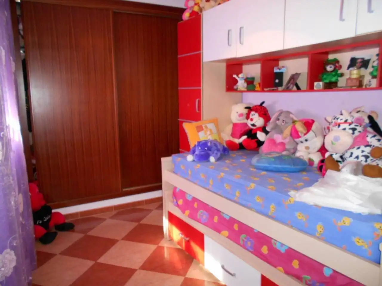 Dormitori de Casa o xalet en venda en Badajoz amb Aire condicionat i Terrassa