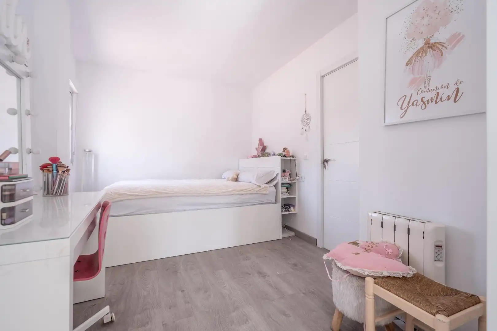 Bedroom of Houses for sale in Valencia  with Private garden, Terrace and Swimming Pool
