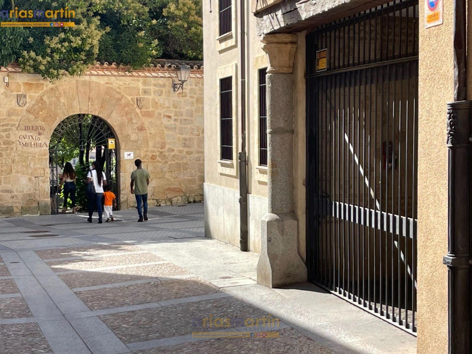 Exterior view of Garage to rent in Salamanca Capital