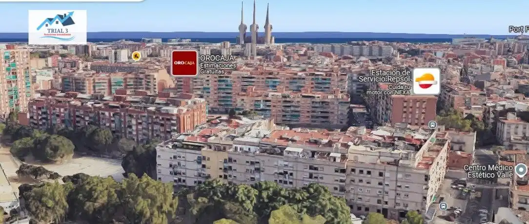 Außenansicht von Wohnung zum Verkauf in Badalona mit Privatgarten und Terrasse