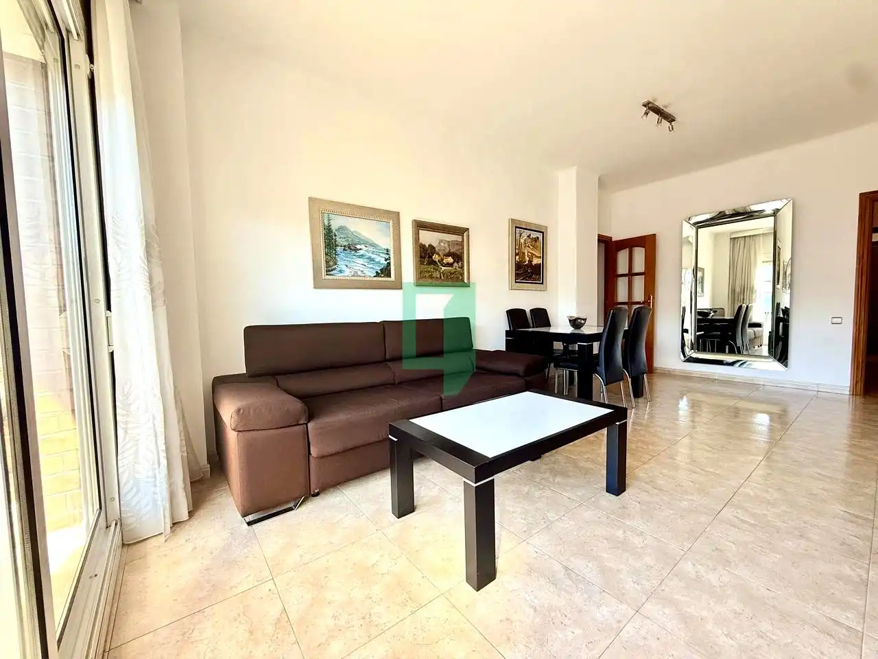 Sala d'estar de Pis en venda en Badalona amb Balcó