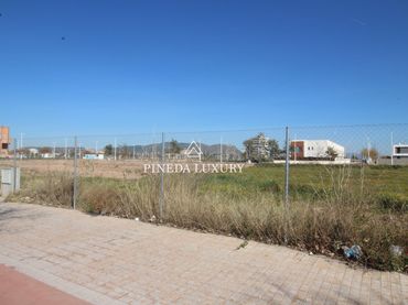 Industrial land for sale in Calle M39-3