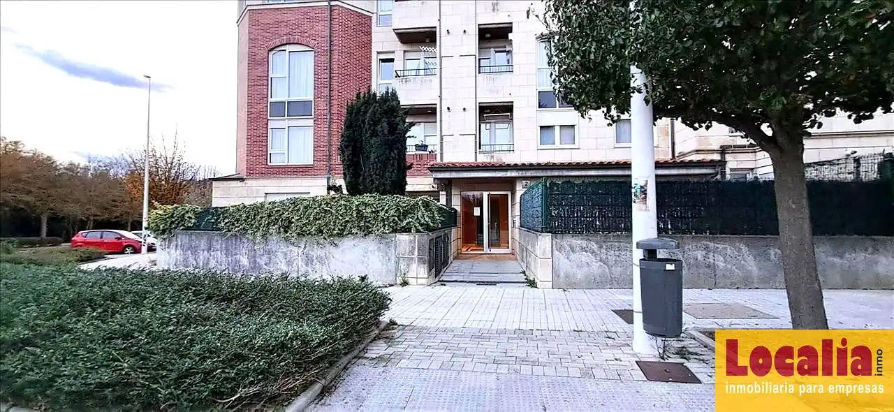 Vista exterior de Piso en venta en Santa Cruz de Bezana