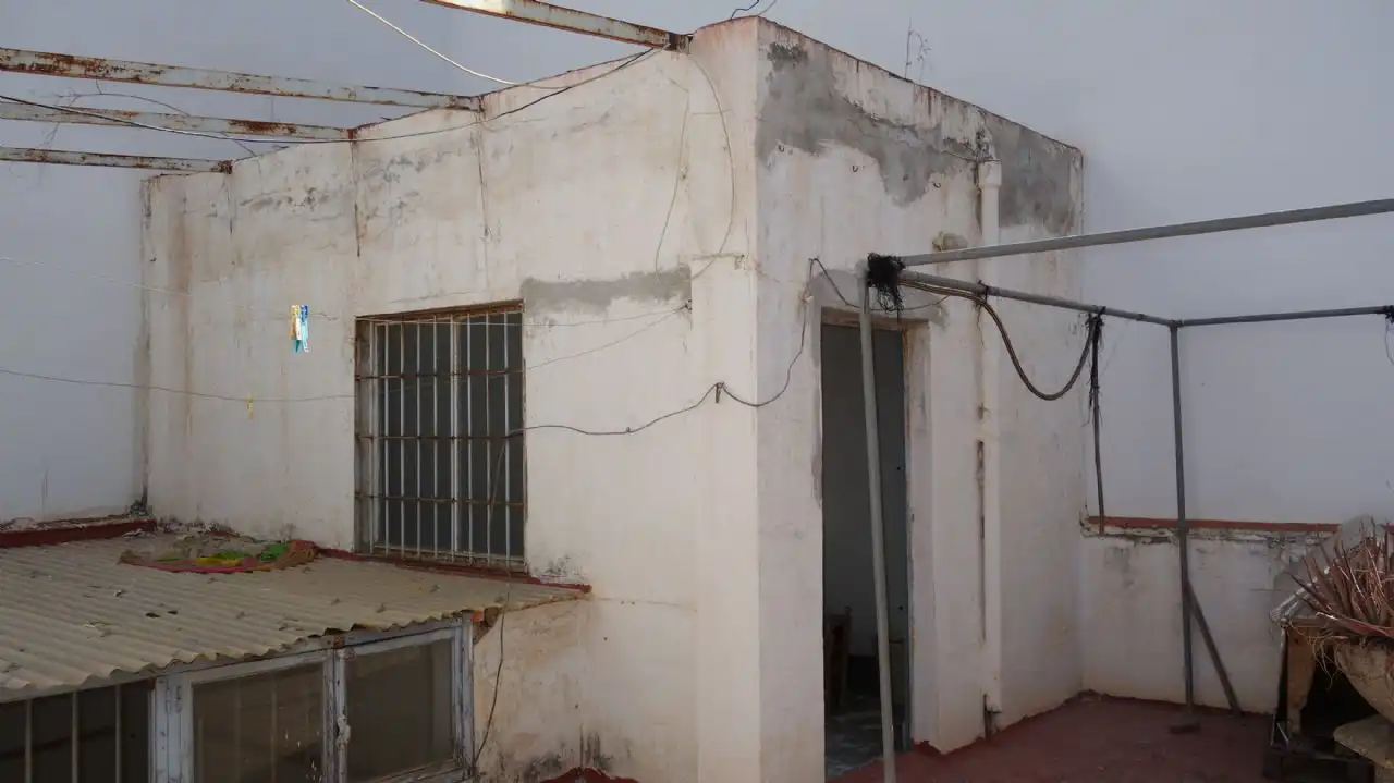 Vista exterior de Casa adosada en venda en Motril amb Terrassa i Traster