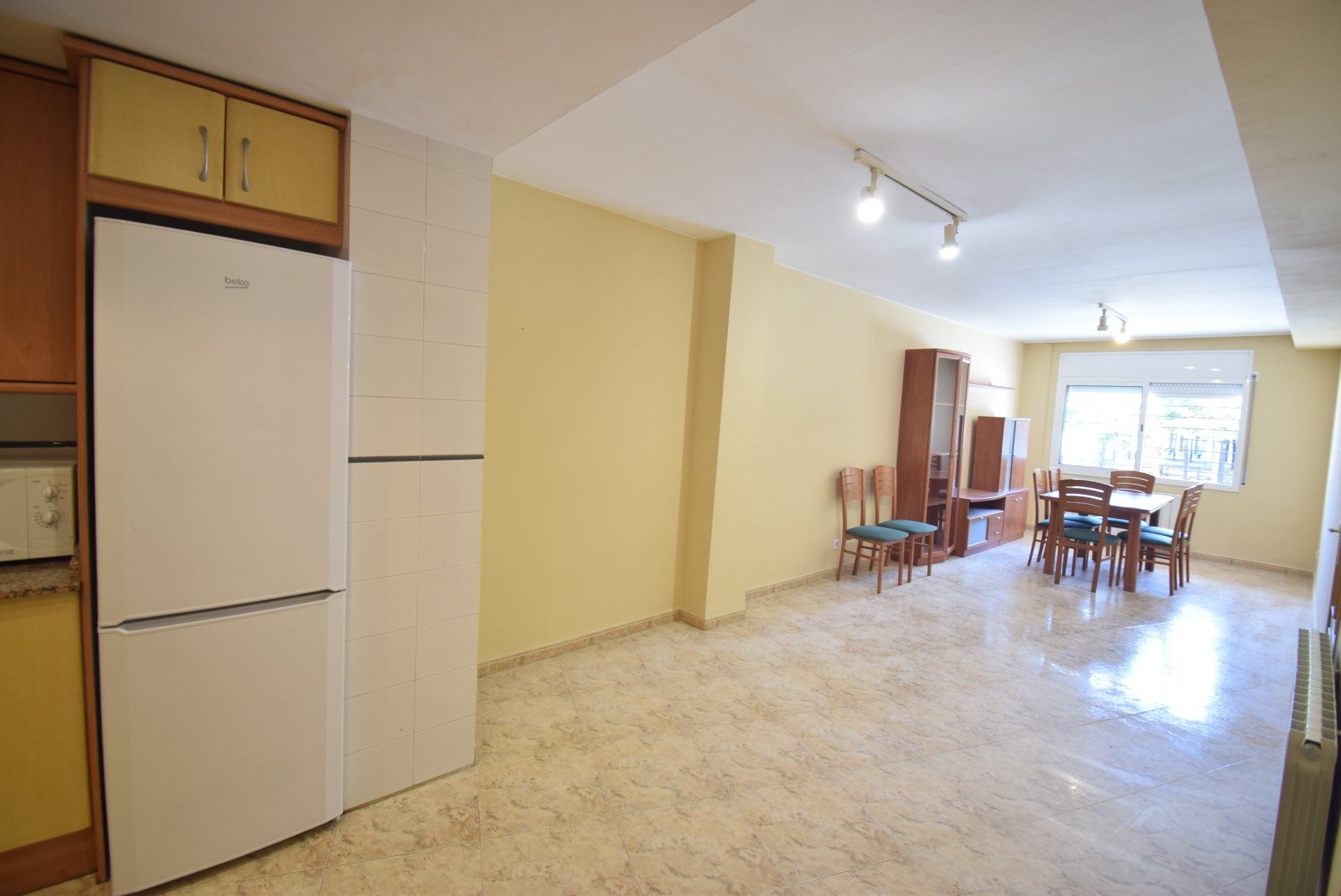 Flat to rent in Girona Capital  with Heating and Furnished