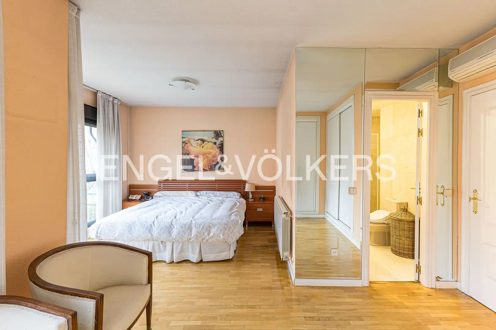 Habitación de Casa o chalet en venta en Madrid con Aire acondicionado, Calefacción y Jardín privado