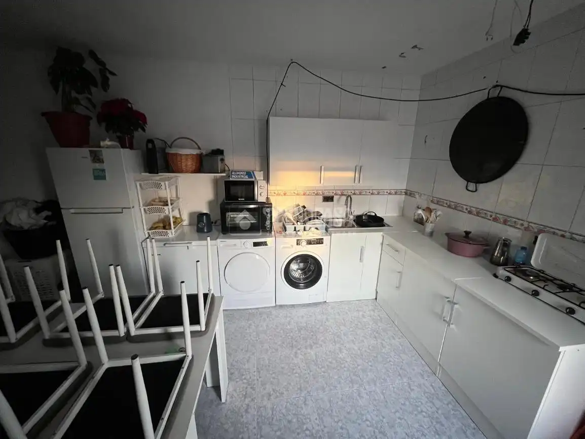 Küche von Einfamilien-Reihenhaus zum Verkauf in Pinos Puente mit Terrasse