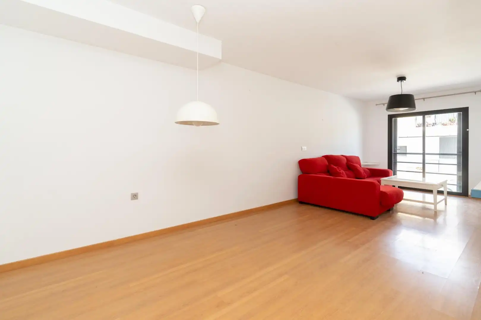 Sala de estar de Casa adosada en venta en Motril con Aire acondicionado, Terraza y Trastero