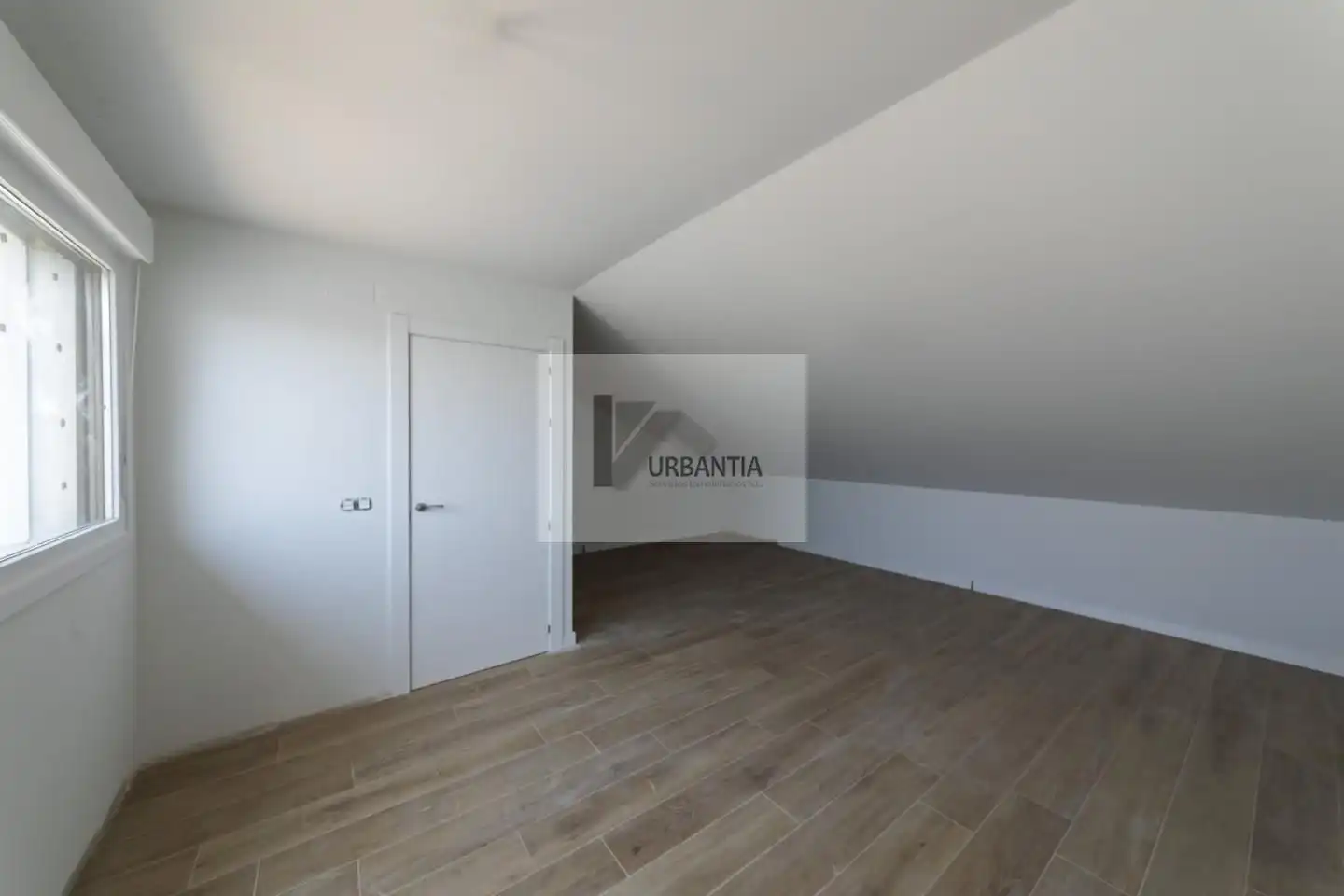 Dormitori de Casa adosada en venda en Larraga amb Calefacció, Terrassa i Balcó
