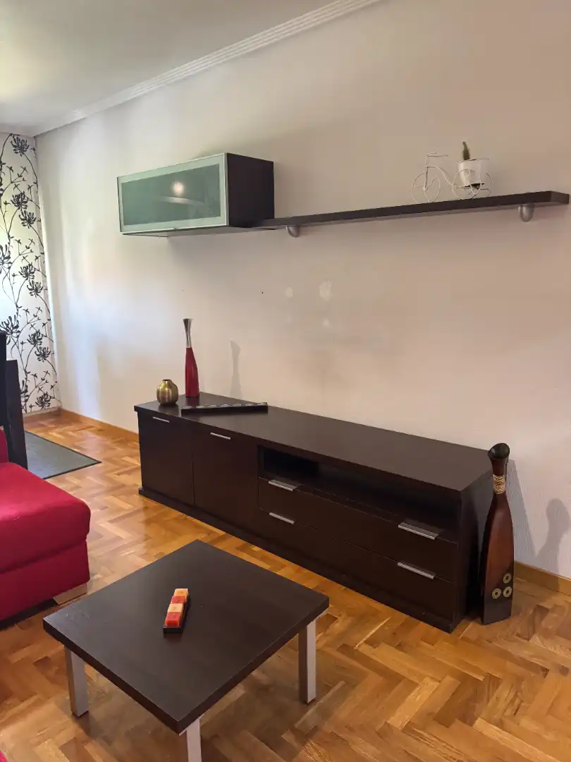 Sala de estar de Piso en venta en Avilés con Calefacción, Parquet y Terraza