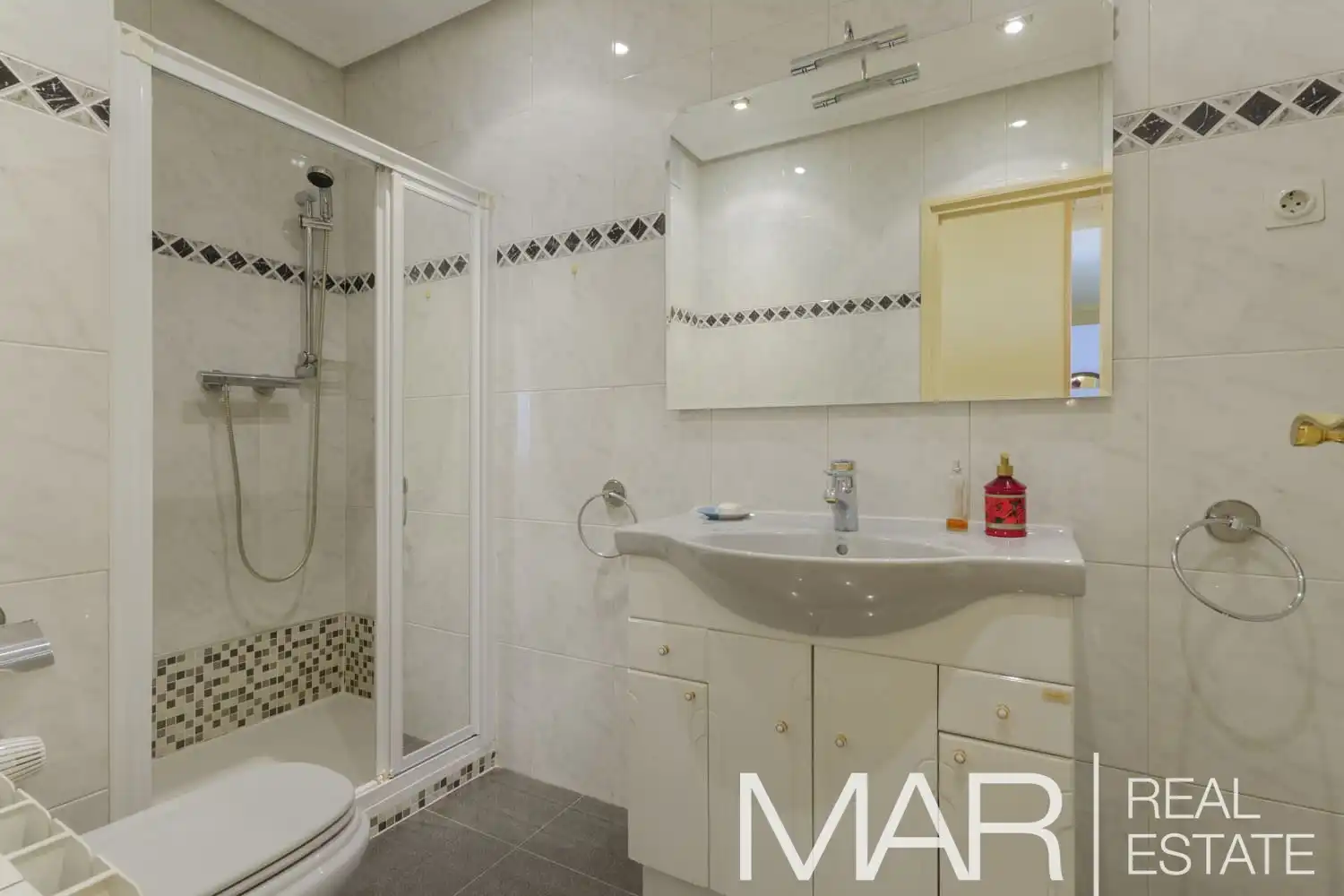 Baño de Piso en venta en Madrid con Aire acondicionado, Calefacción y Parquet