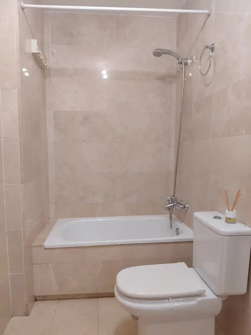 Bathroom of Flat for rent in Las Palmas de Gran Canaria  with Furnished, Oven and Washing machine