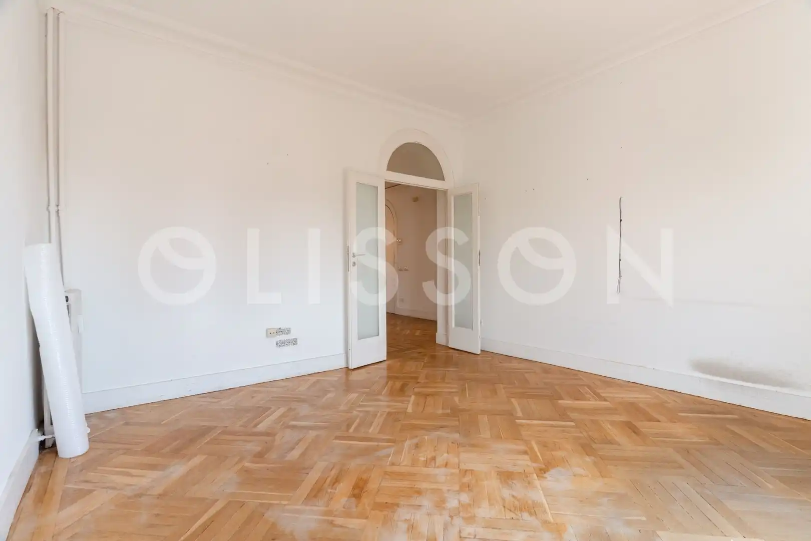 Flat for sale in Madrid  with Air Conditioner, Heating and Storage room