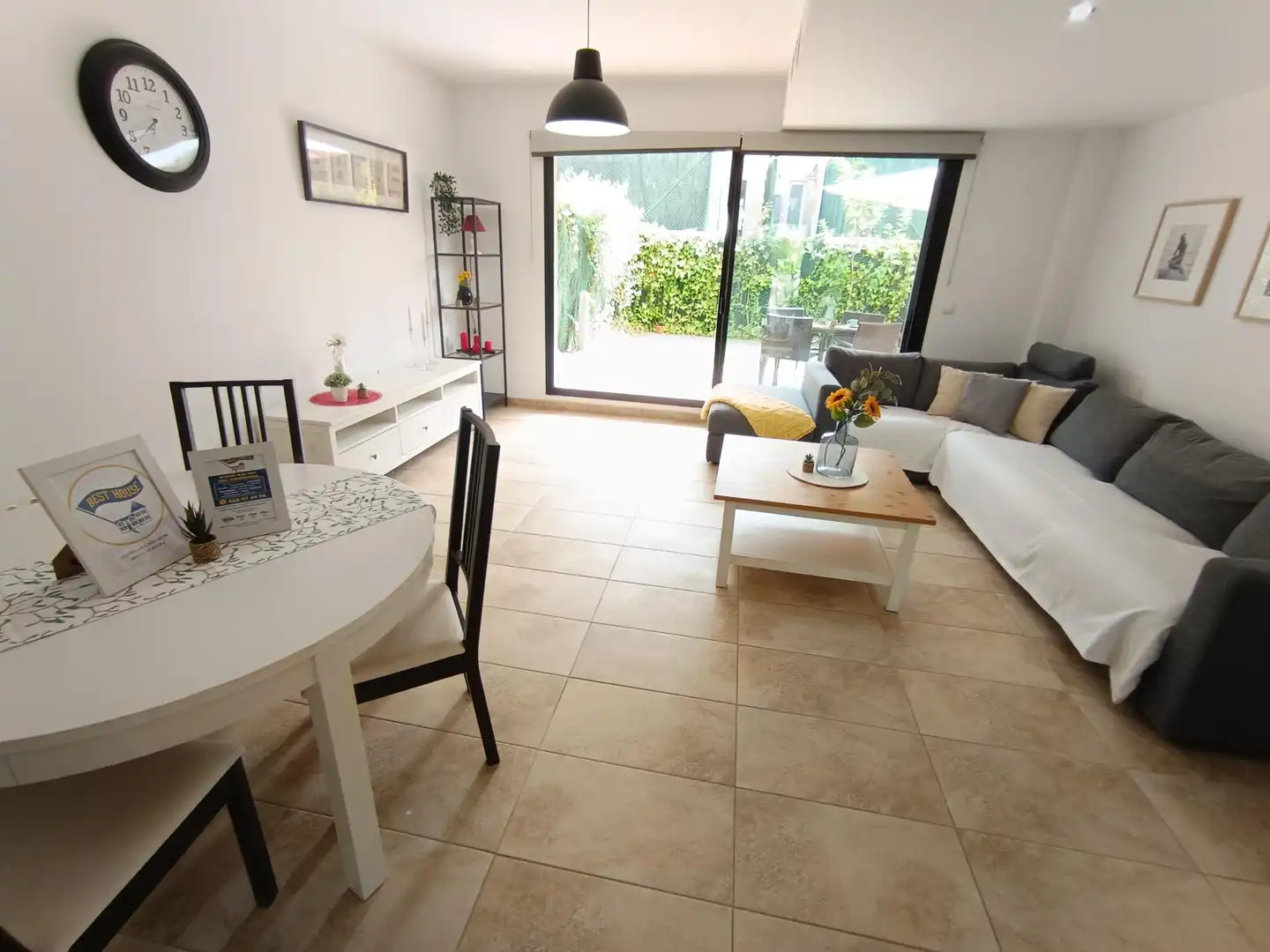 Sala de estar de Casa adosada en venta en Molina de Segura con Aire acondicionado, Calefacción y Jardín privado