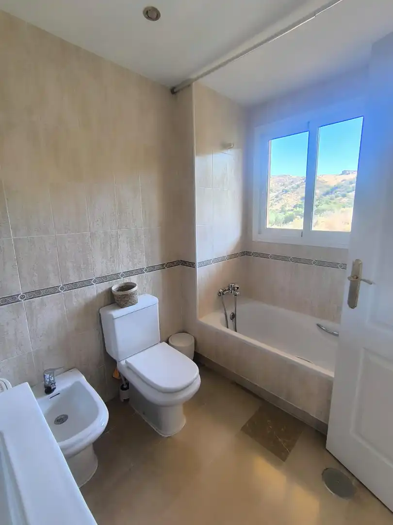 Apartament amb piscina en venda a Calahonda, imagen 26