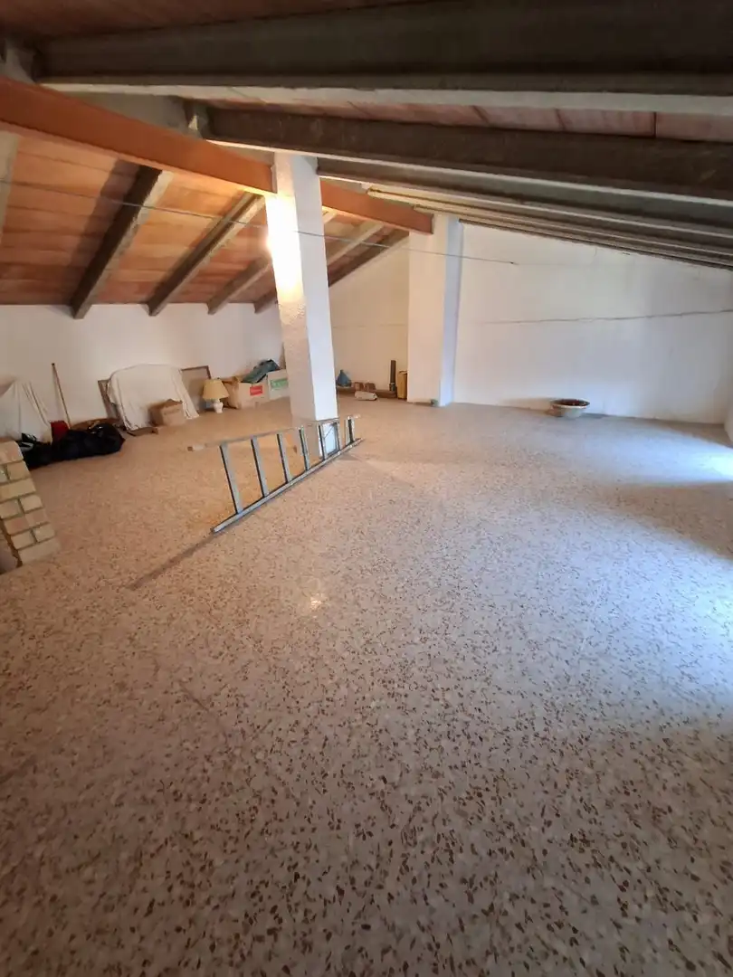 Casa adosada en venda en Jabalquinto amb Traster, Piscina i Domòtica