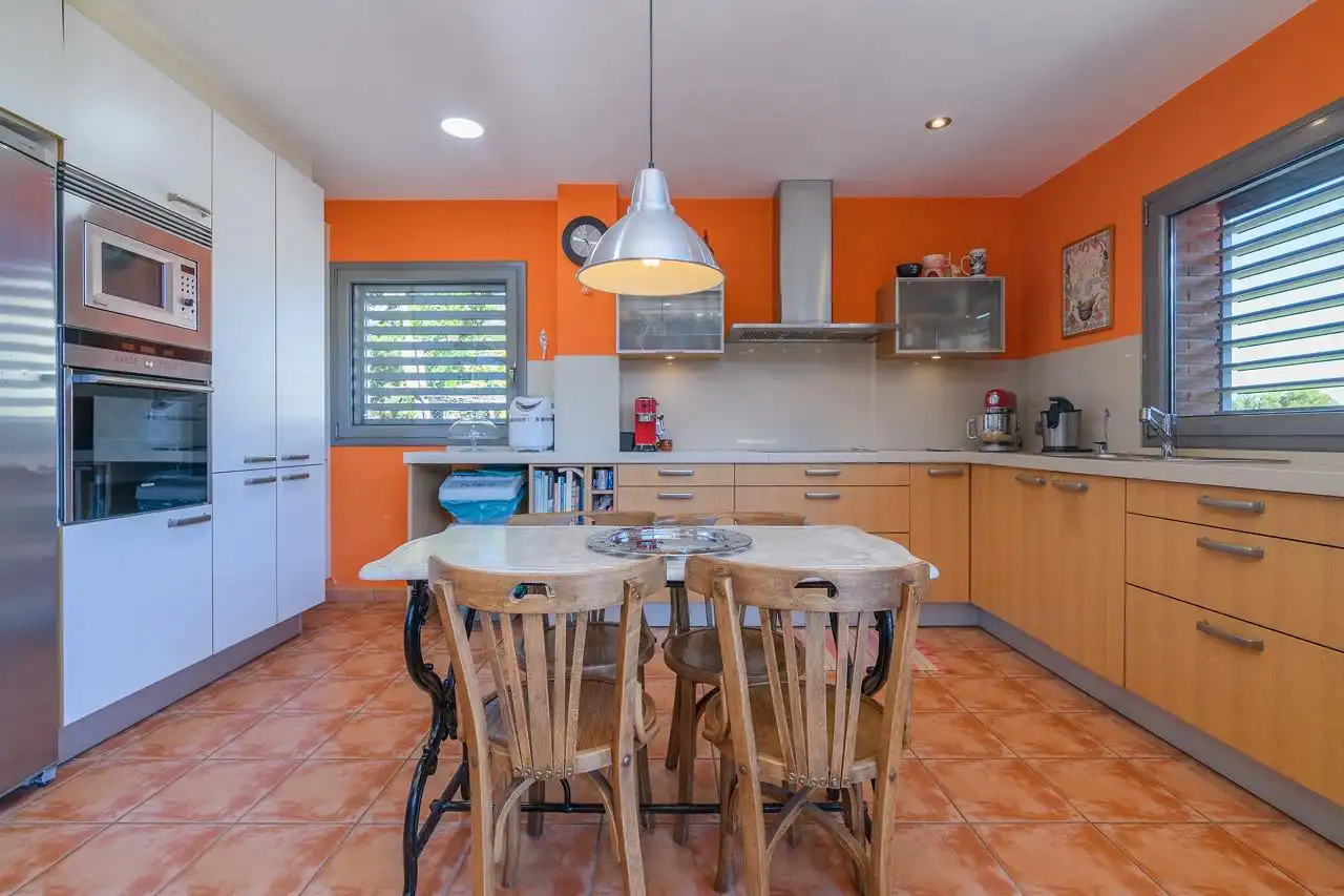 Cocina de Casa o chalet en venta en Vallirana con Aire acondicionado y Balcón