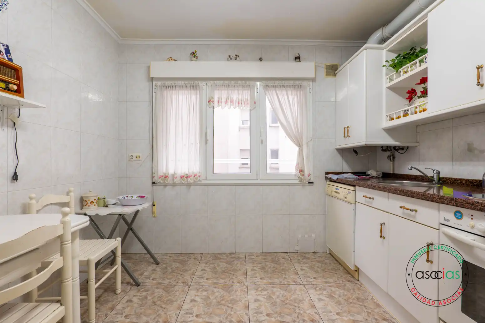 Küche von Wohnung zum Verkauf in Gijón  mit Heizung und Balkon