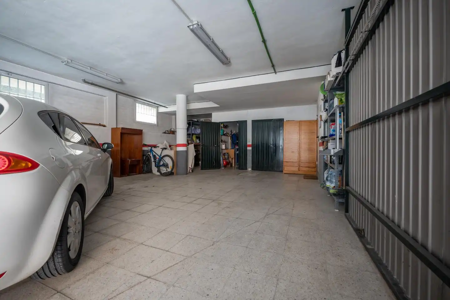 Aparcament de Casa o xalet en venda en Ávila amb Calefacció, Jardí privat i Terrassa